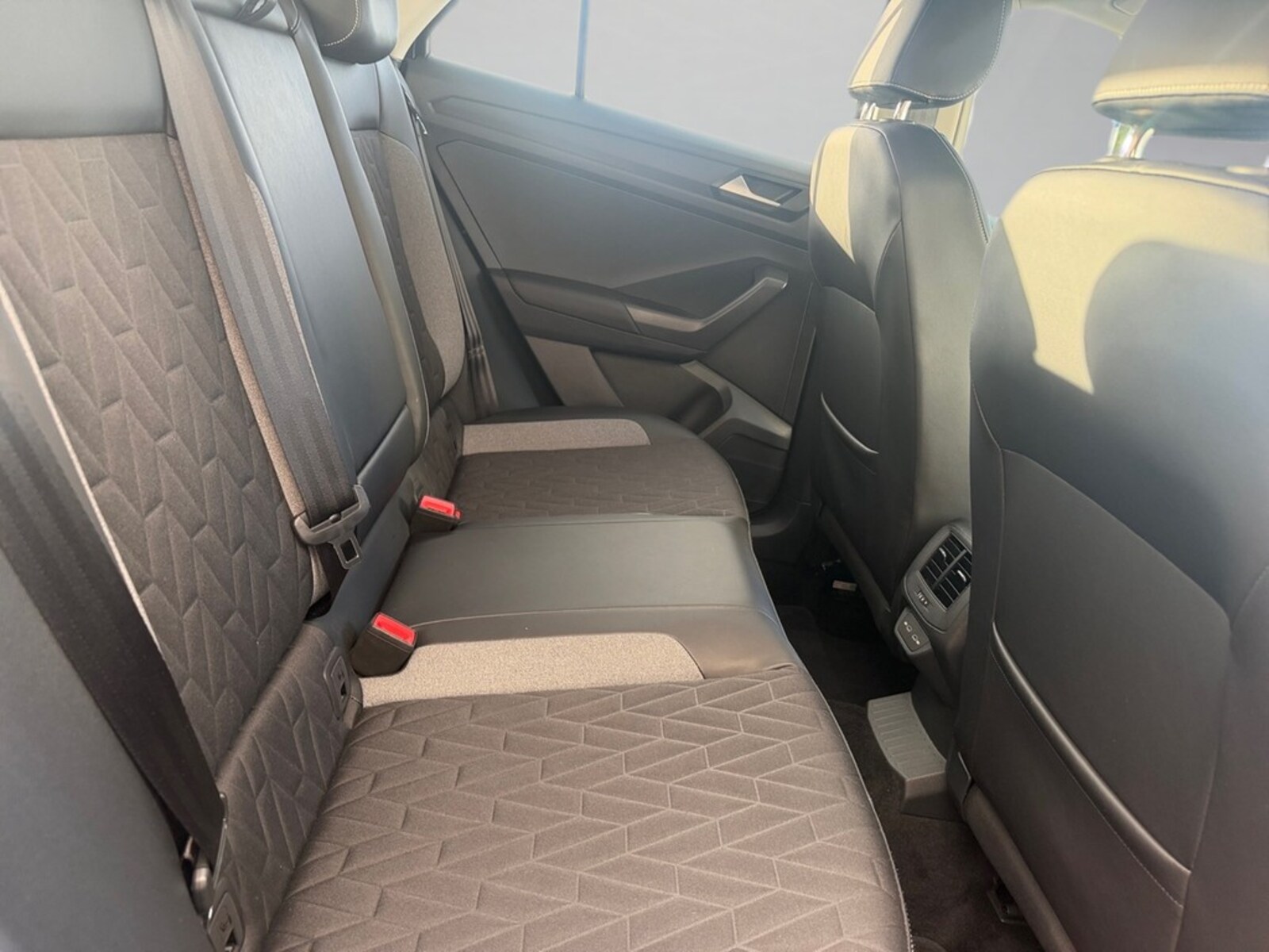 Volkswagen T-Roc – Bild 11