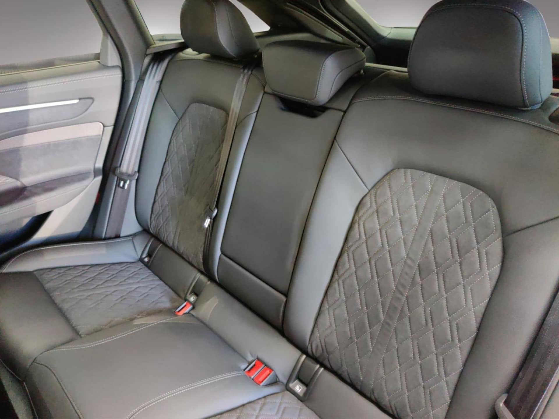 Audi A6 Avant edition one