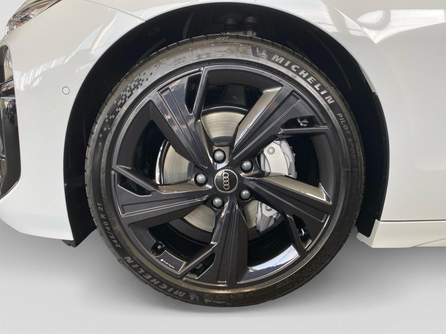 Bild über Audi A6 Sportback e-tron S line business e-tron performance 270 kW - für weitere Informationen kontaktieren Sie den Audi Partner