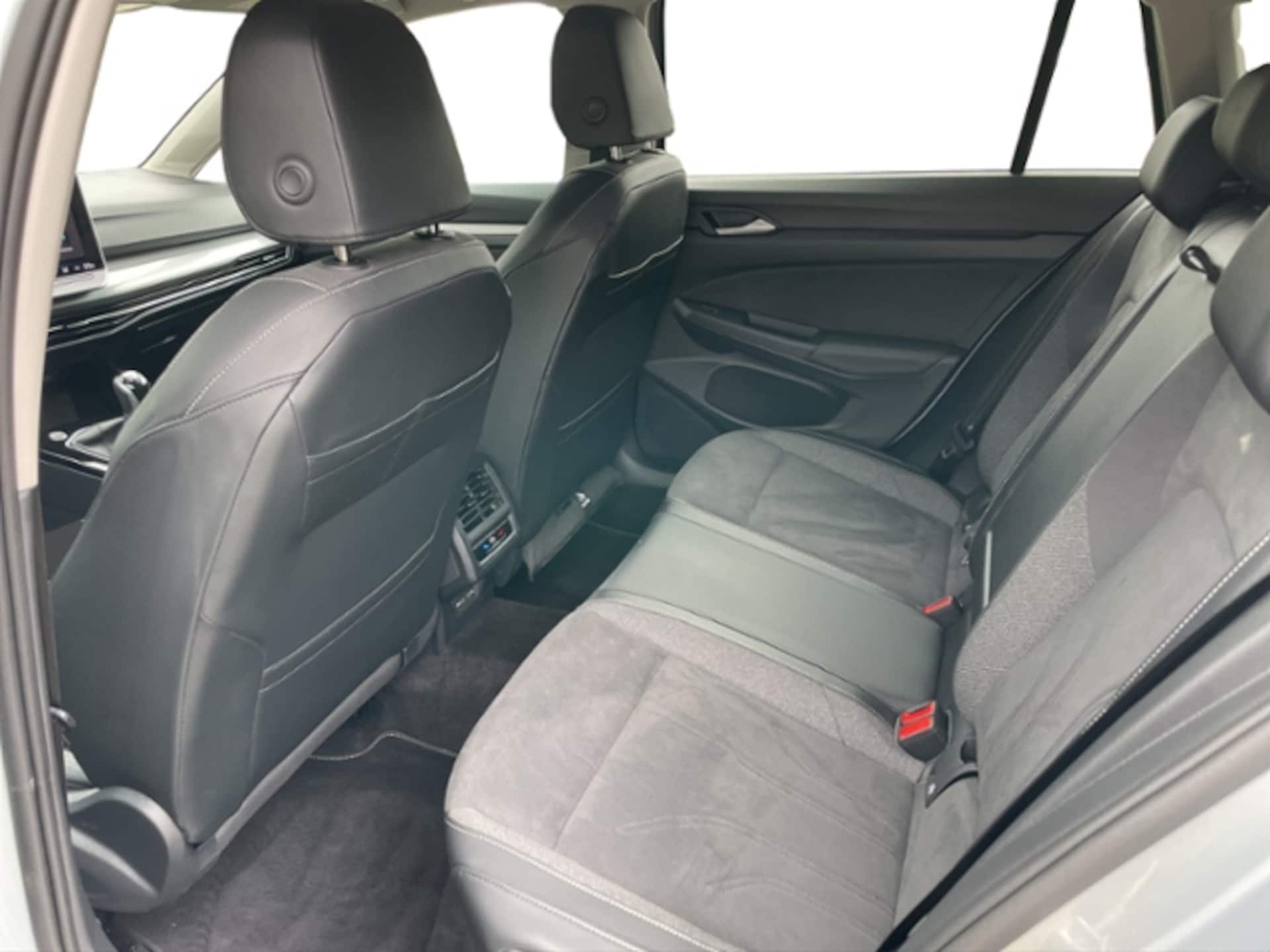 Volkswagen Golf Variant Style