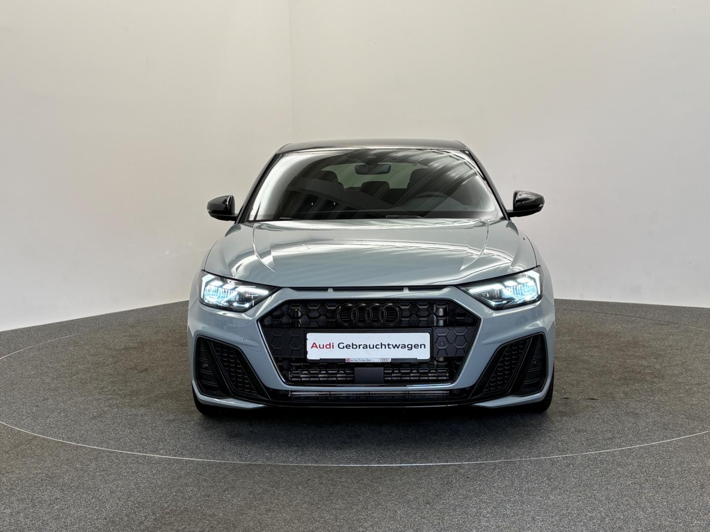 Bild über Audi A1 Sportback S line 40 TFSI S tronic - für weitere Informationen kontaktieren Sie den Audi Partner