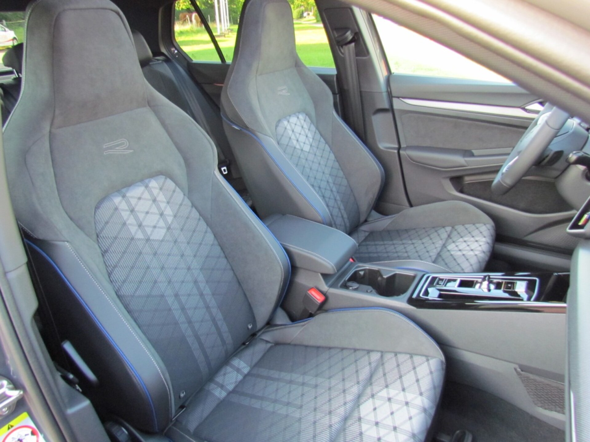 Volkswagen Golf R-Line