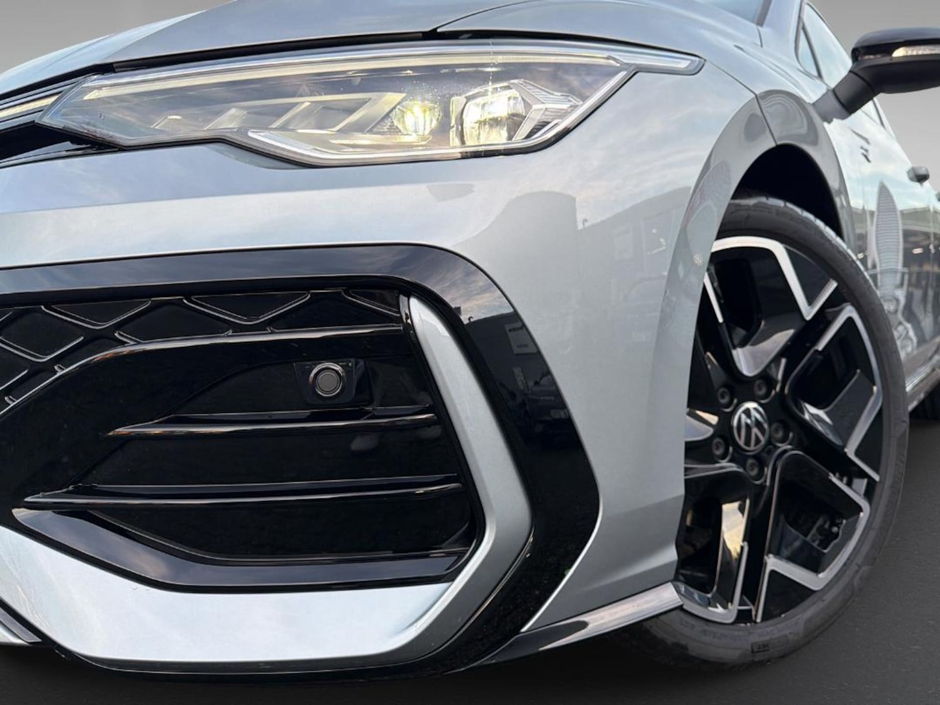 Volkswagen Golf R-Line
