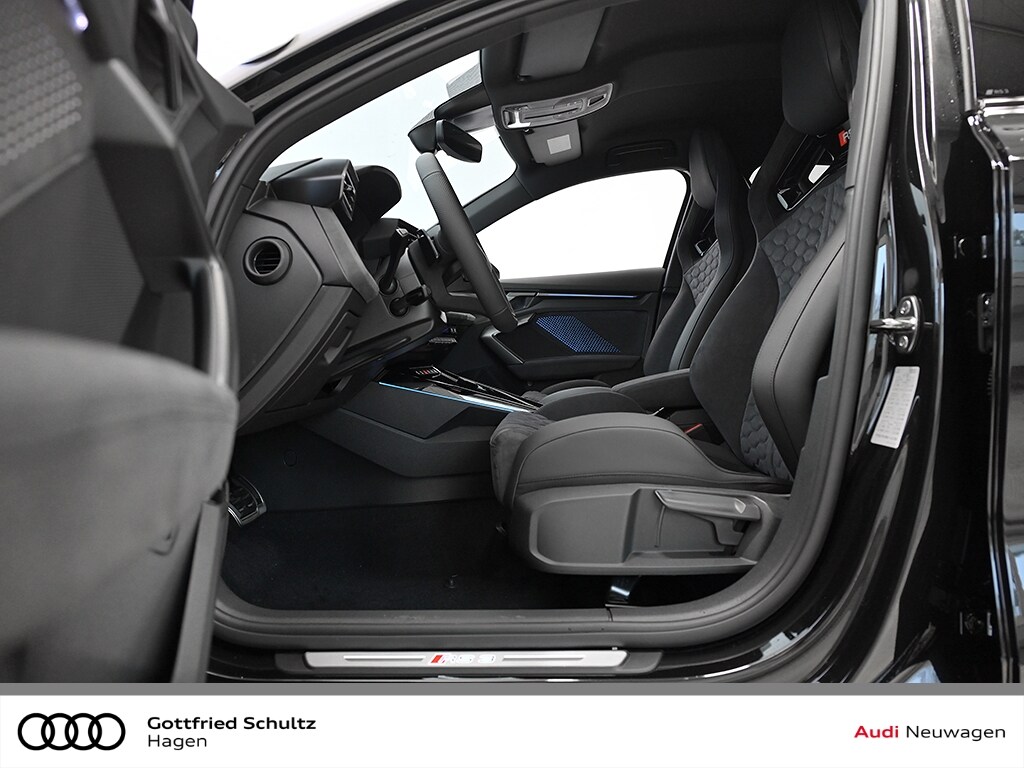 Image about Audi RS 3 Limousine TFSI quattro S tronic