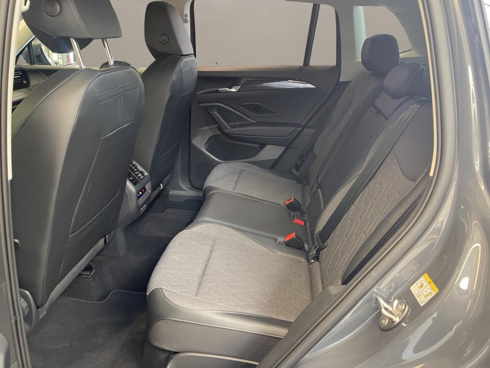 Volkswagen Tiguan – Bild 15