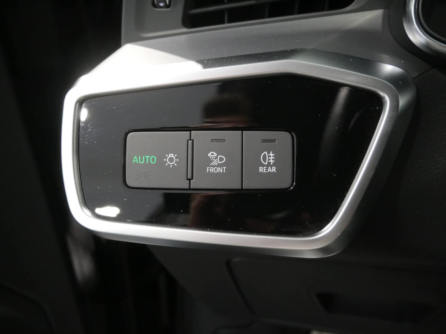Bild über Audi S6 Avant TDI quattro tiptronic - für weitere Informationen kontaktieren Sie den Audi Partner