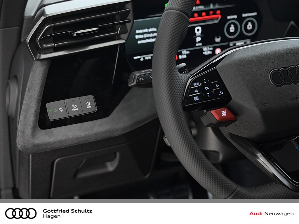 Image about Audi RS 3 Limousine TFSI quattro S tronic