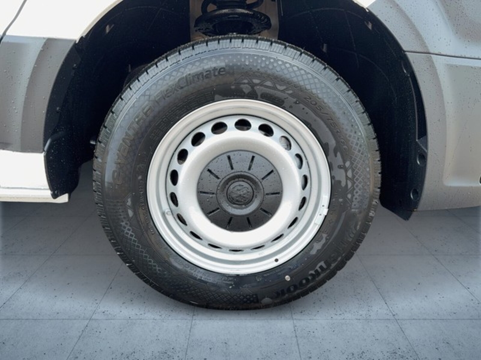 Volkswagen Crafter Kasten mittlerer Radstand – Bild 6