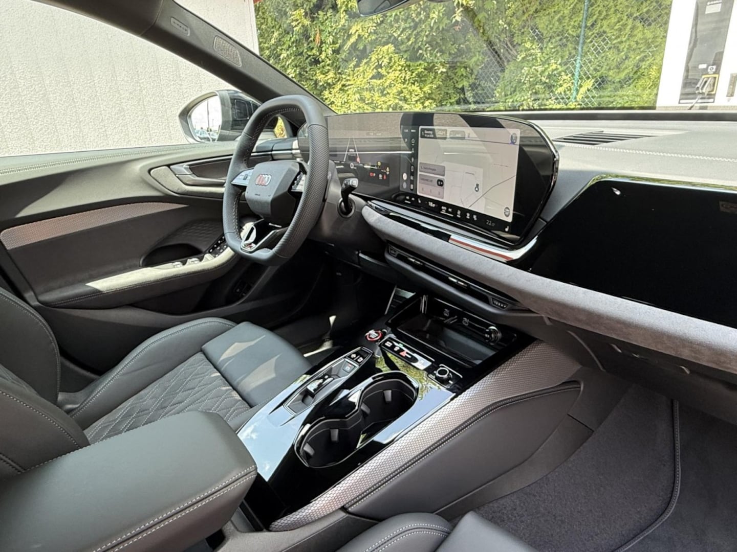 Bild über Audi A5 Avant e-hybrid e-hybrid quattro 220 kW S tronic - für weitere Informationen kontaktieren Sie den Audi Partner