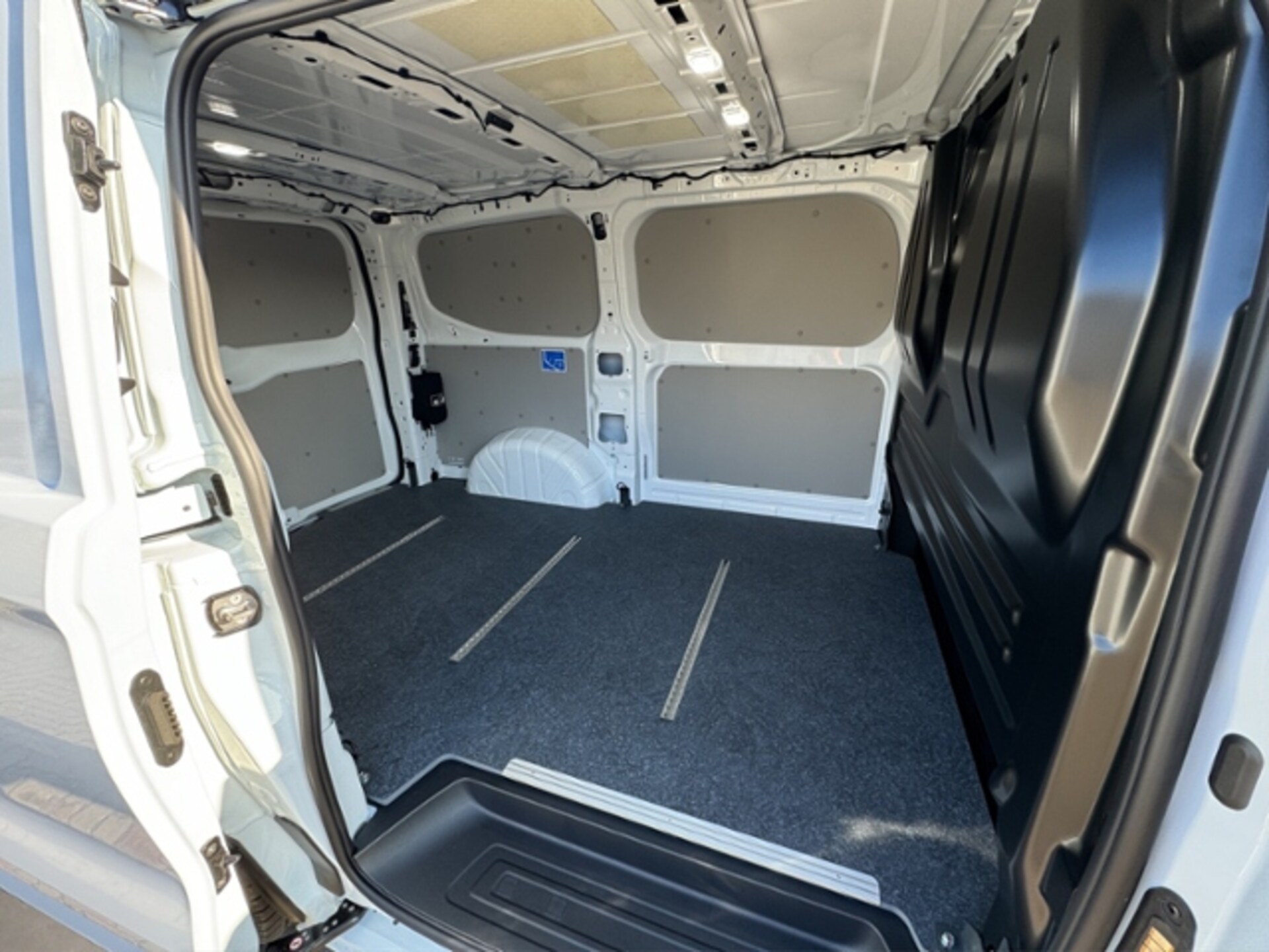 Volkswagen Transporter Kasten kurzer Radstand