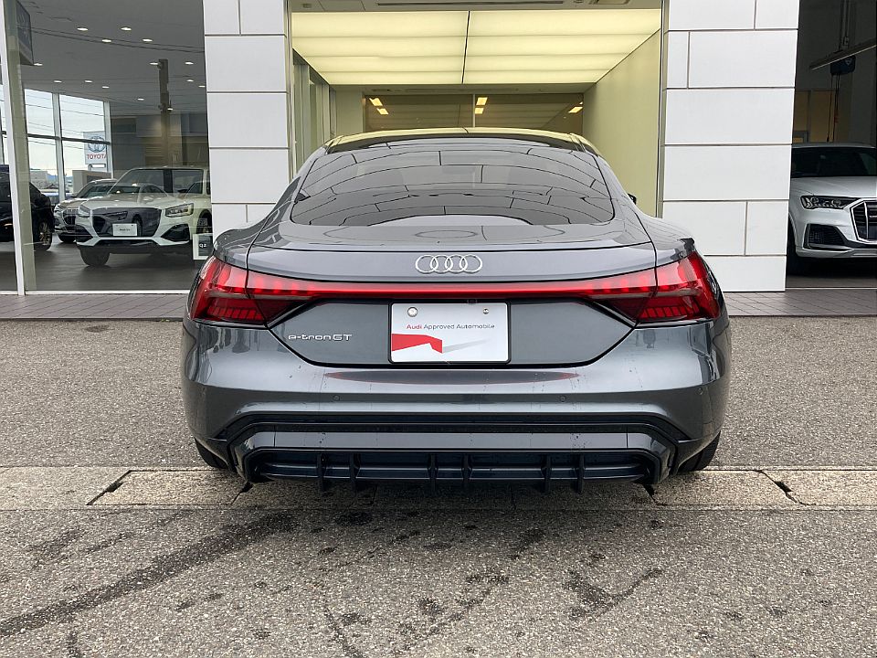 Image about Audi e-tron GT e-tron GT quattro 350,00 kW
