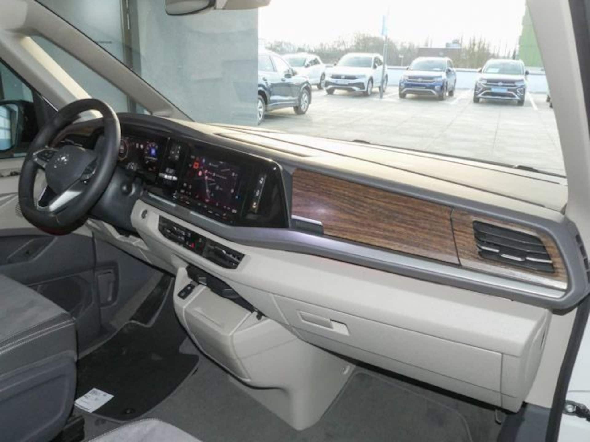 Volkswagen Multivan Style