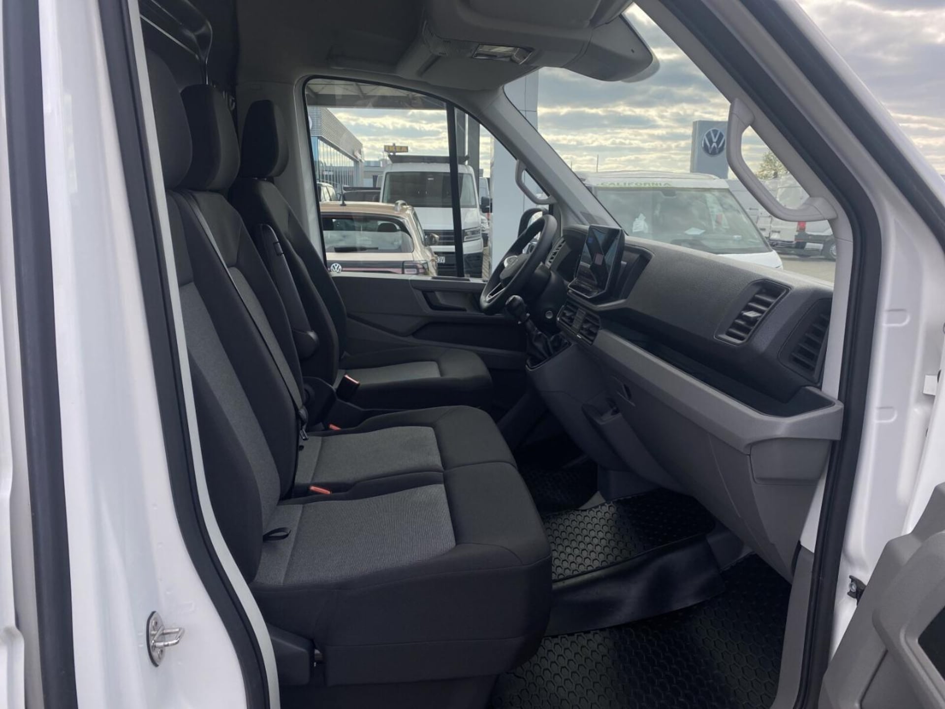 Volkswagen Crafter Furgon długi rozstaw osi