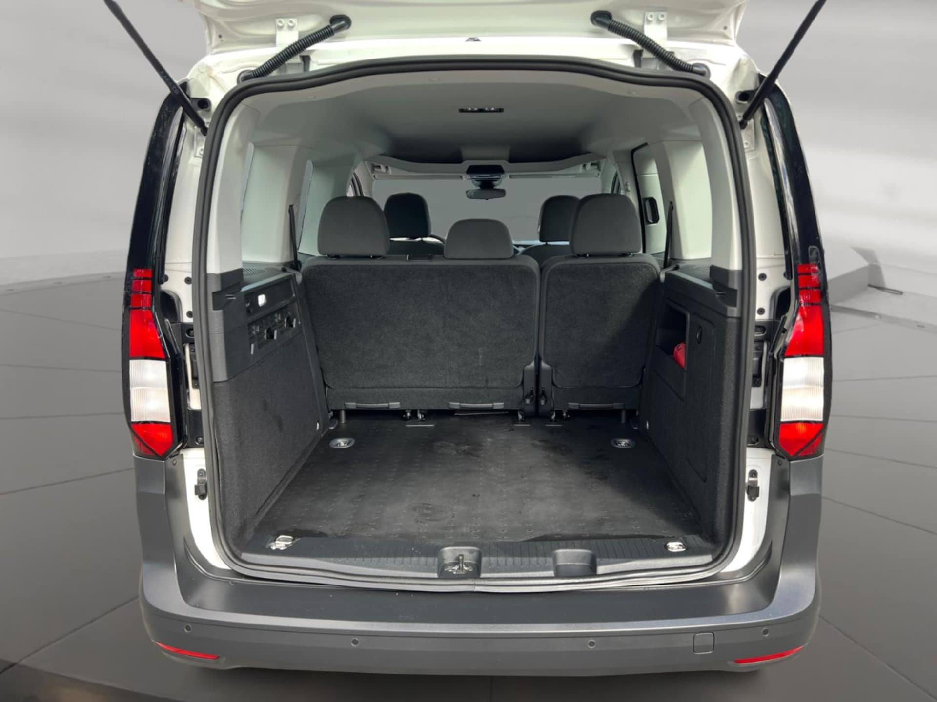 Volkswagen Caddy Kombi Basis-Modell
