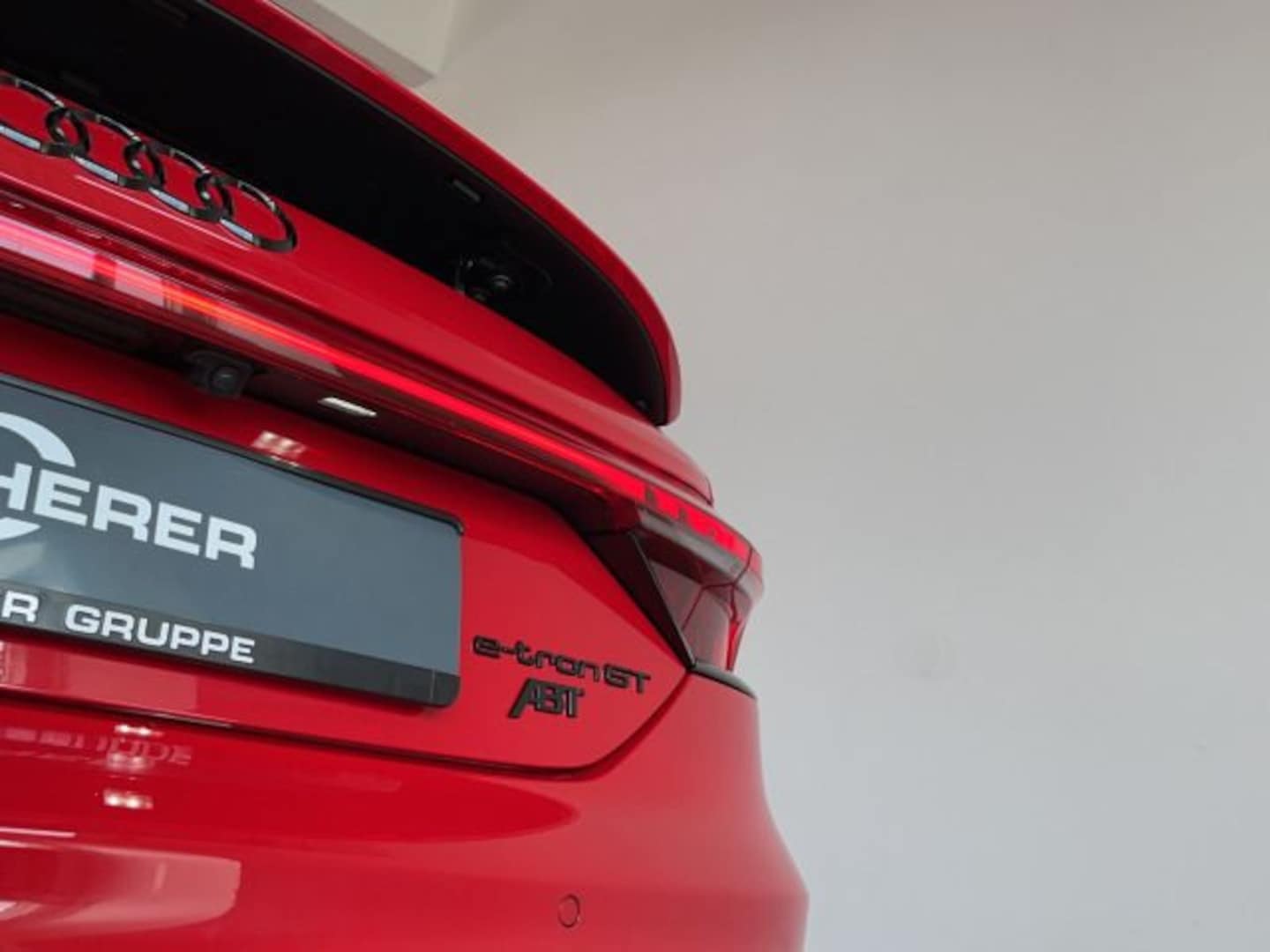 Bild über Audi RS e-tron GT e-tron quattro - für weitere Informationen kontaktieren Sie den Audi Partner