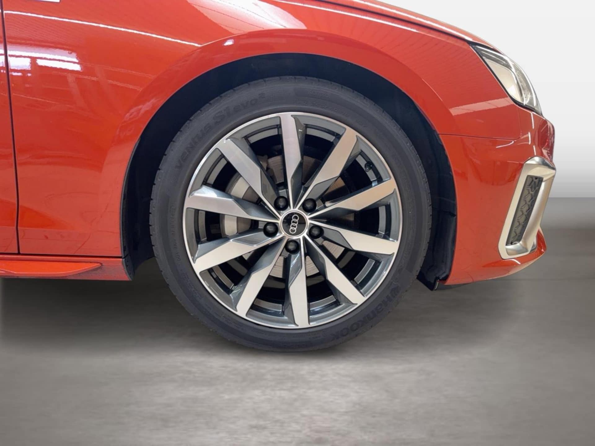 Audi A4 Avant S line
