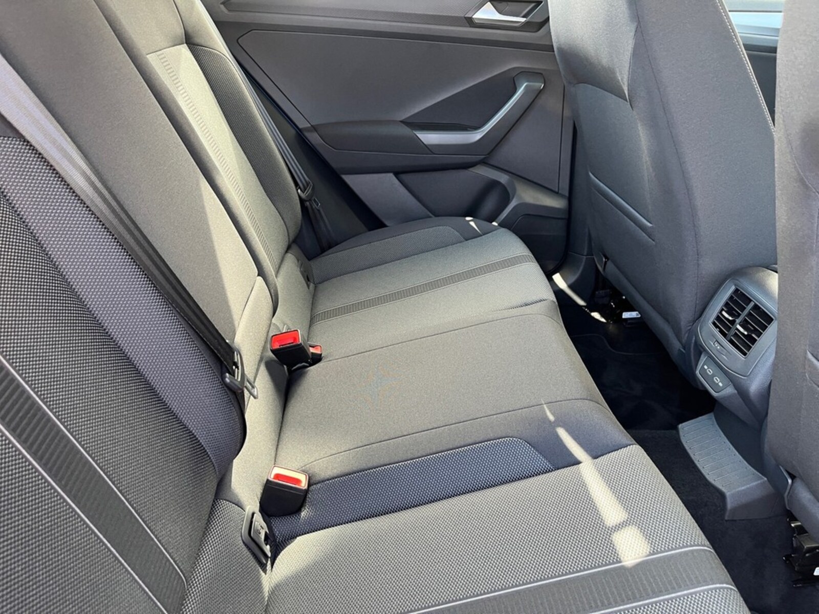 Volkswagen T-Roc – Bild 12