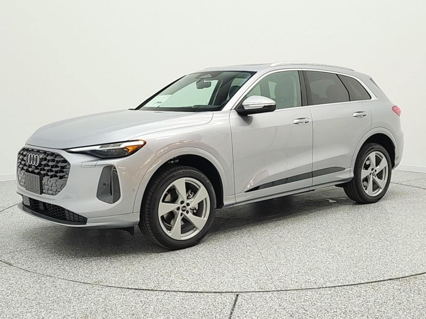 2026 Audi Q5 Premium Plus quattro's photo