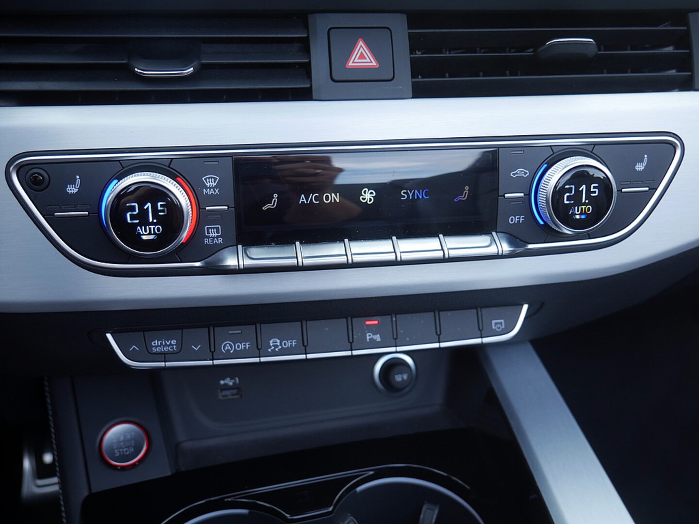 Bild über Audi S5 Cabriolet TFSI quattro tiptronic - für weitere Informationen kontaktieren Sie den Audi Partner
