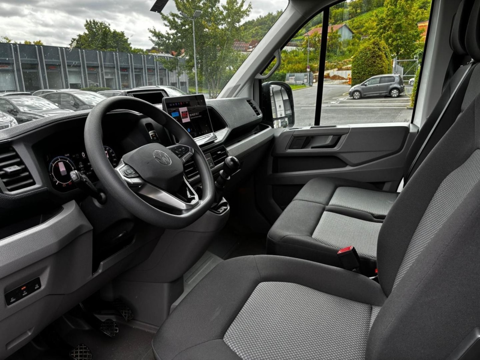 Volkswagen Crafter Kasten mittlerer Radstand – Bild 14