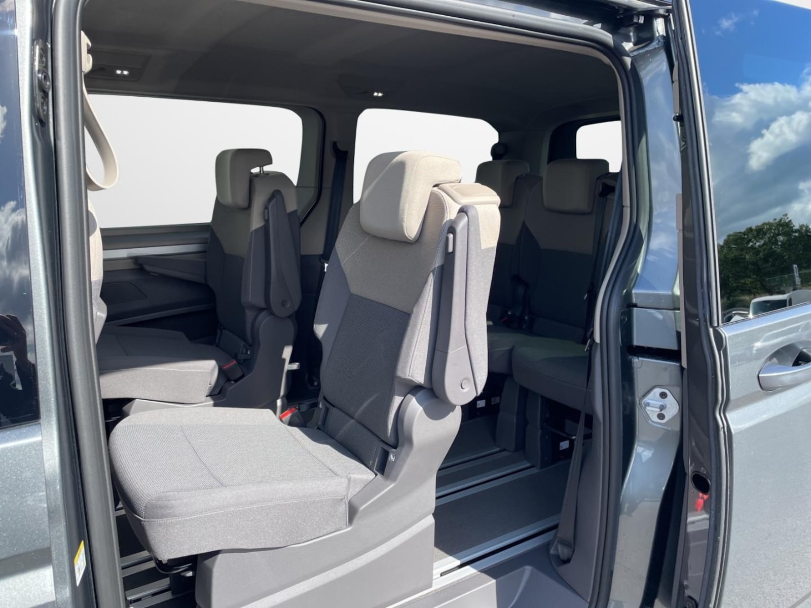Volkswagen Multivan Langversion – Bild 12