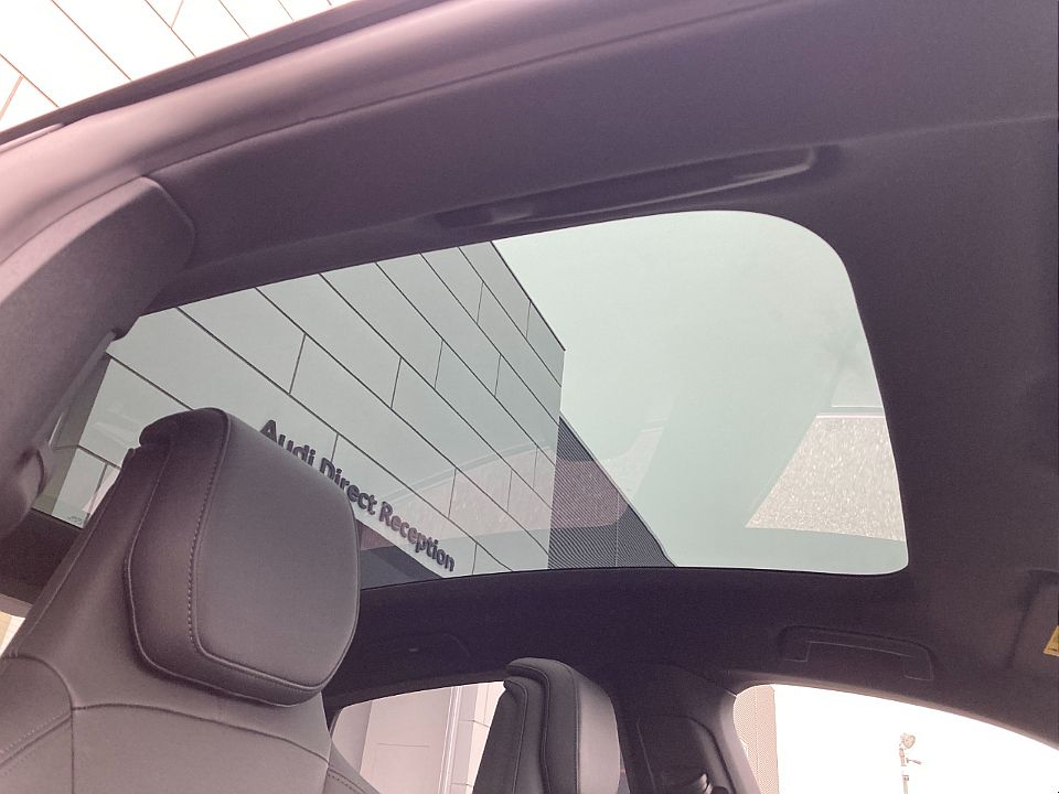 Image about Audi e-tron GT e-tron GT quattro 350,00 kW