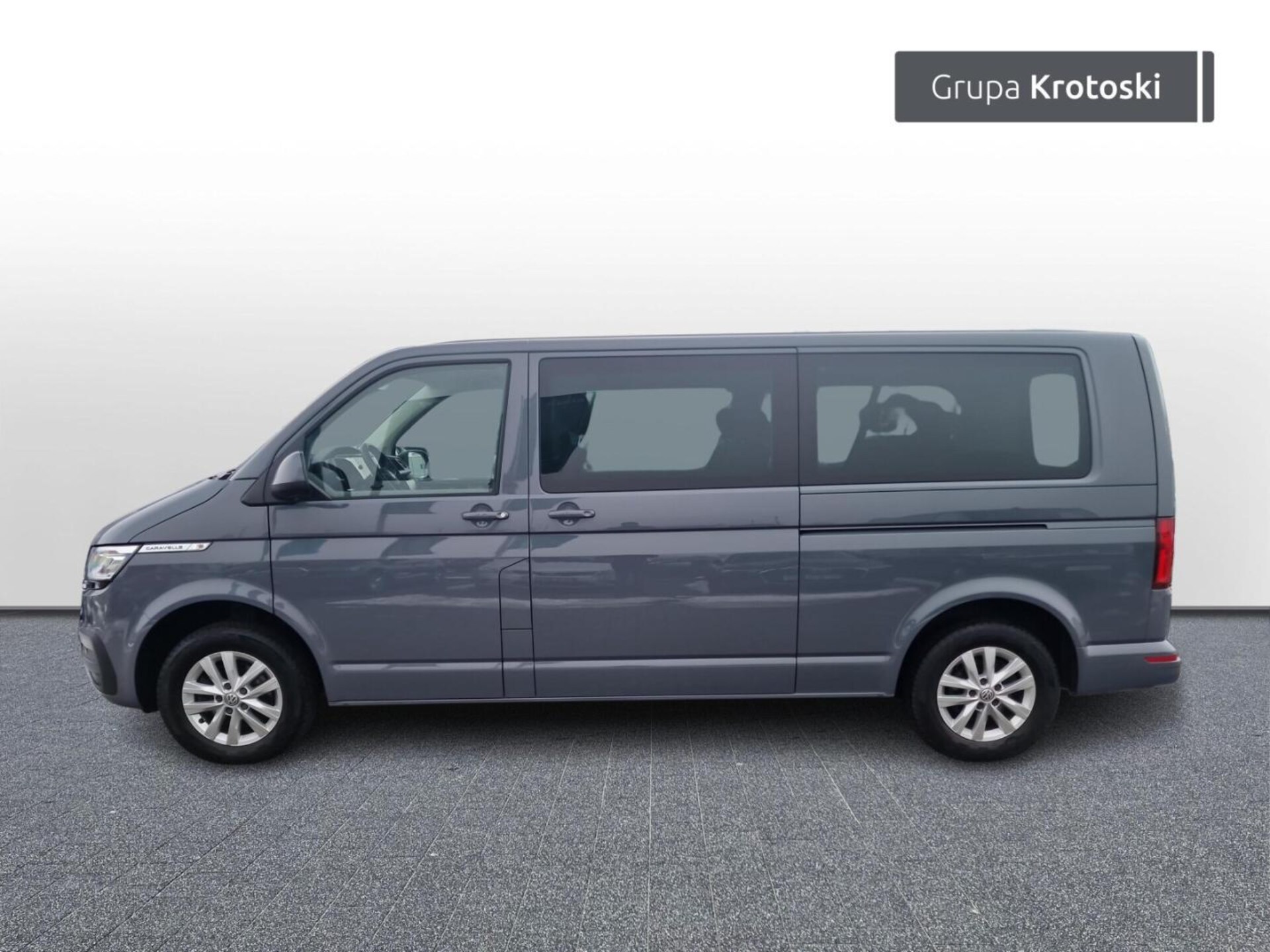 Volkswagen Caravelle 6.1 długi roztaw osi SE