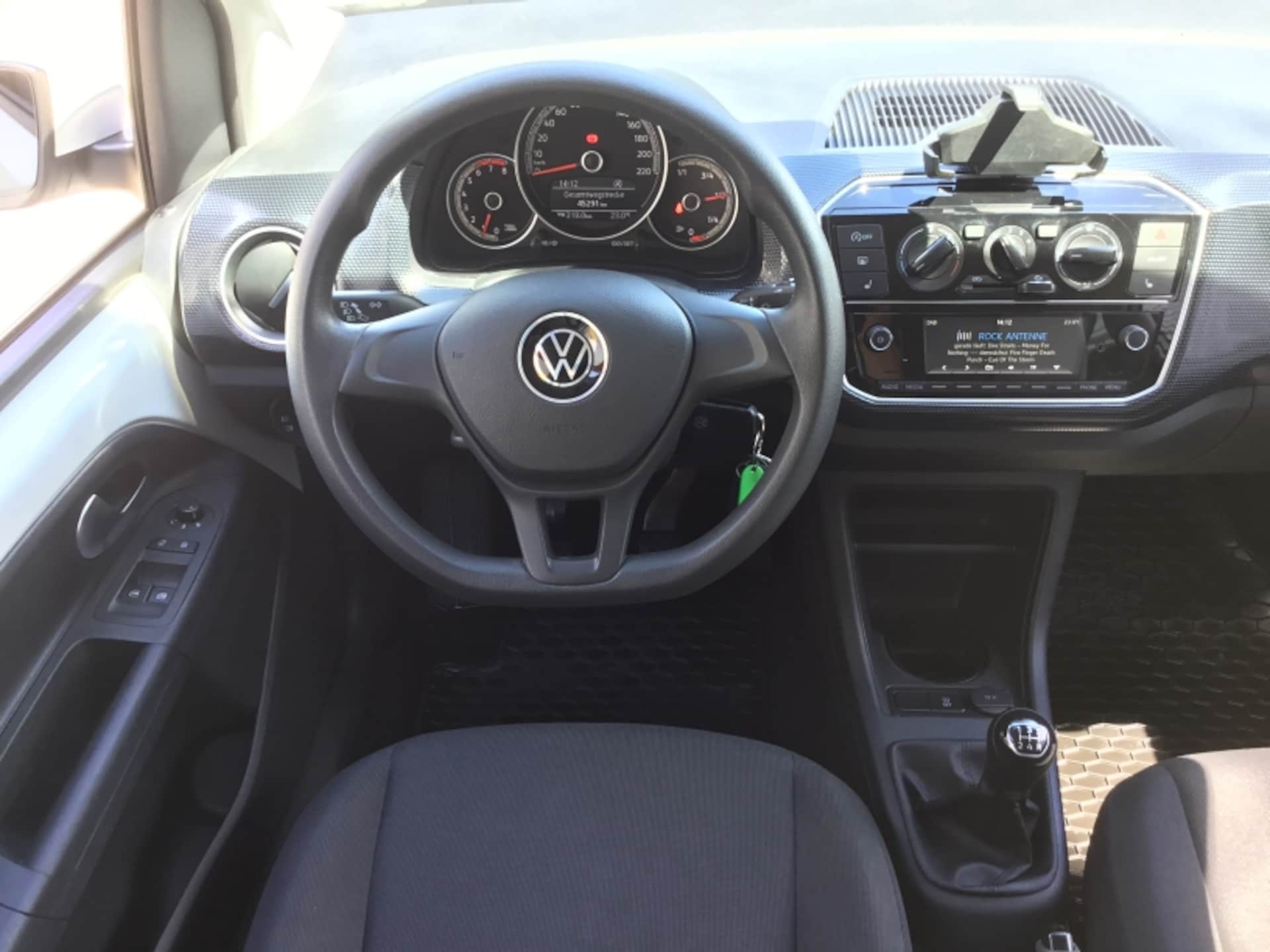 Volkswagen up! move up!