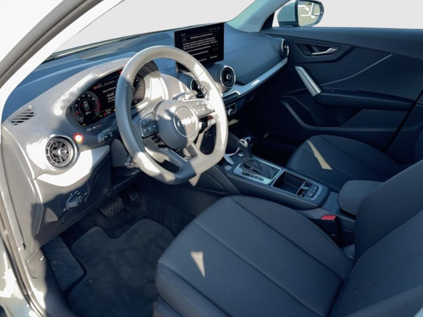 Bild über Audi Q2 advanced 35 TFSI S tronic - für weitere Informationen kontaktieren Sie den Audi Partner