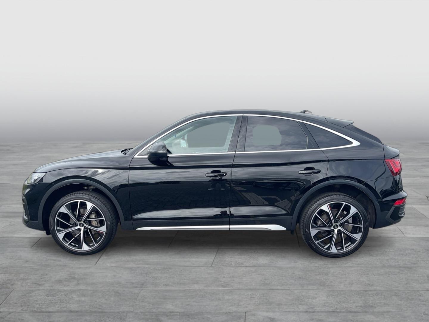 Bild über Audi Q5 Sportback 40 TFSI quattro S tronic - für weitere Informationen kontaktieren Sie den Audi Partner