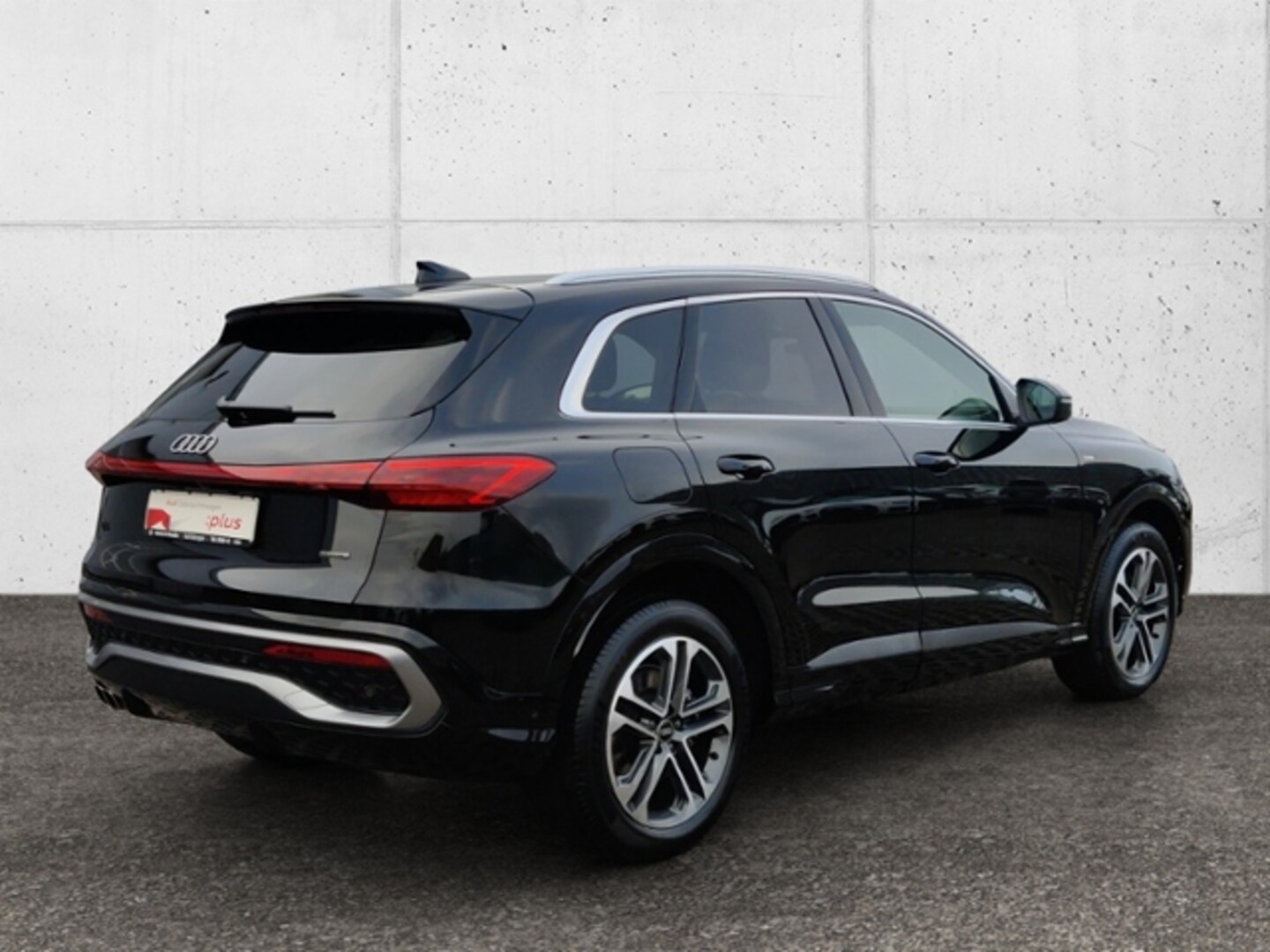 Bild über Audi Q5 SUV TDI quattro 150 kW S tronic - für weitere Informationen kontaktieren Sie den Audi Partner
