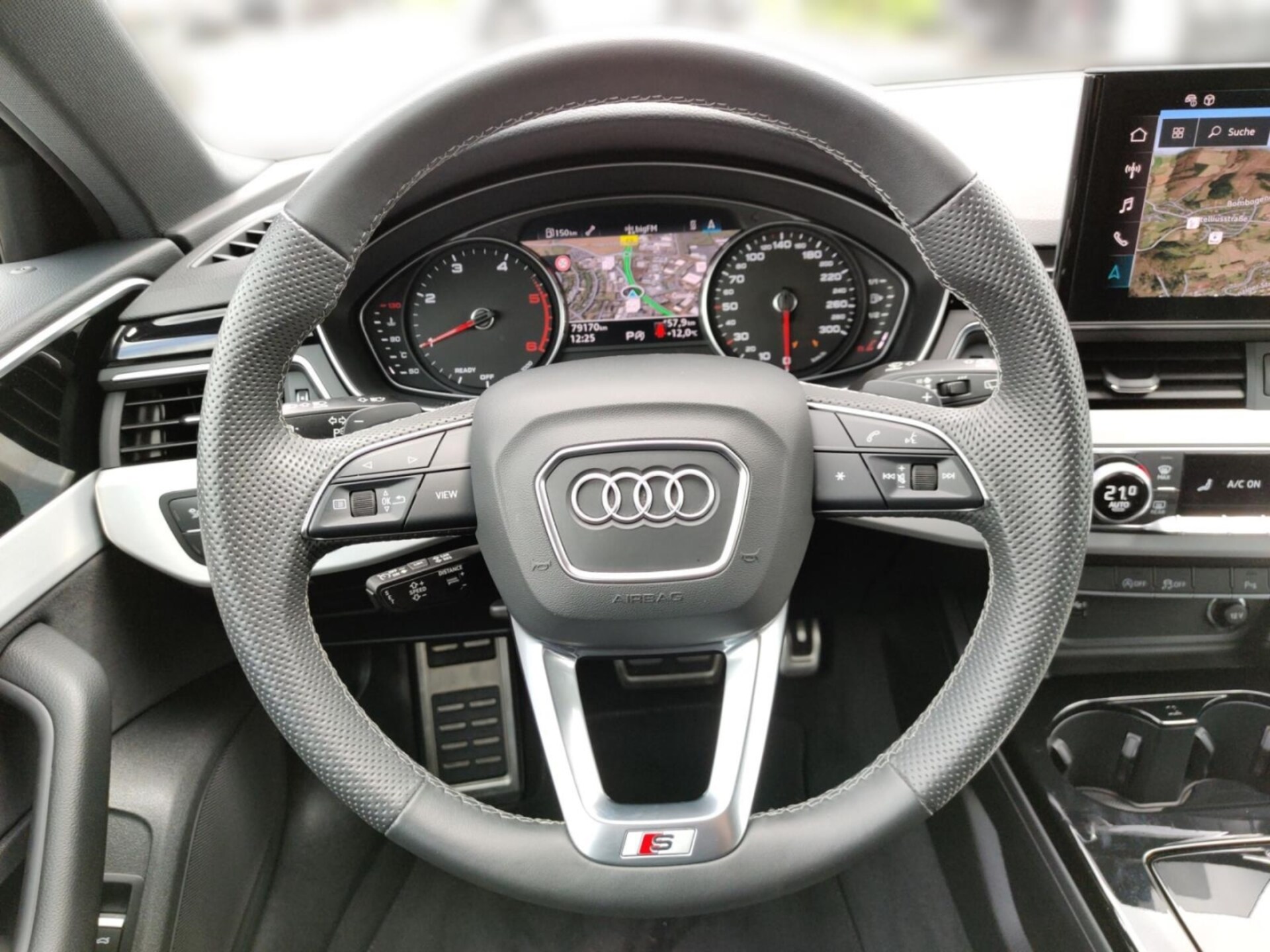 Audi A4 Avant S line