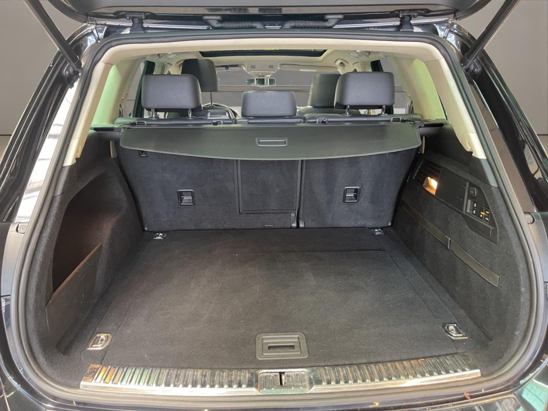 Volkswagen Touareg Basis-Modell