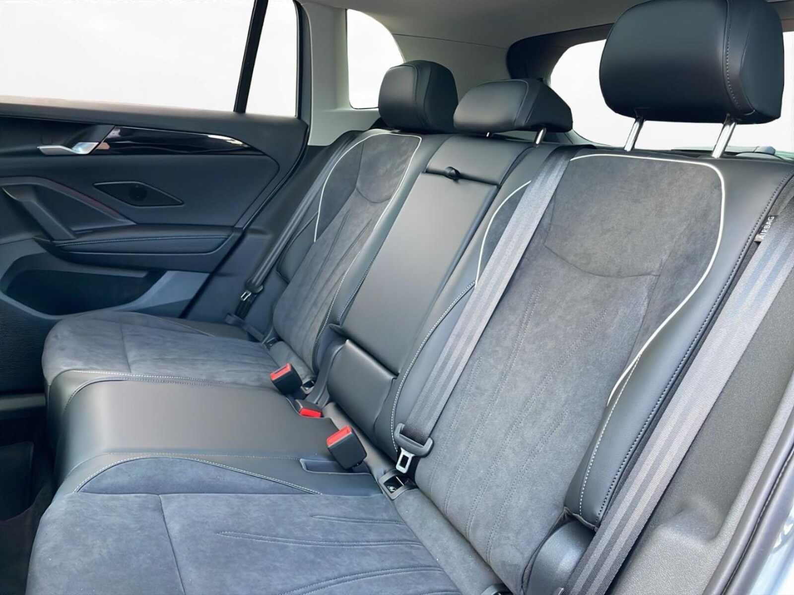 Volkswagen Tiguan – Bild 9