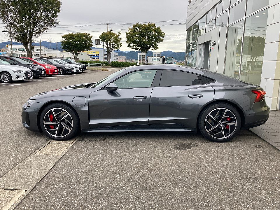 Image about Audi e-tron GT e-tron GT quattro 350,00 kW