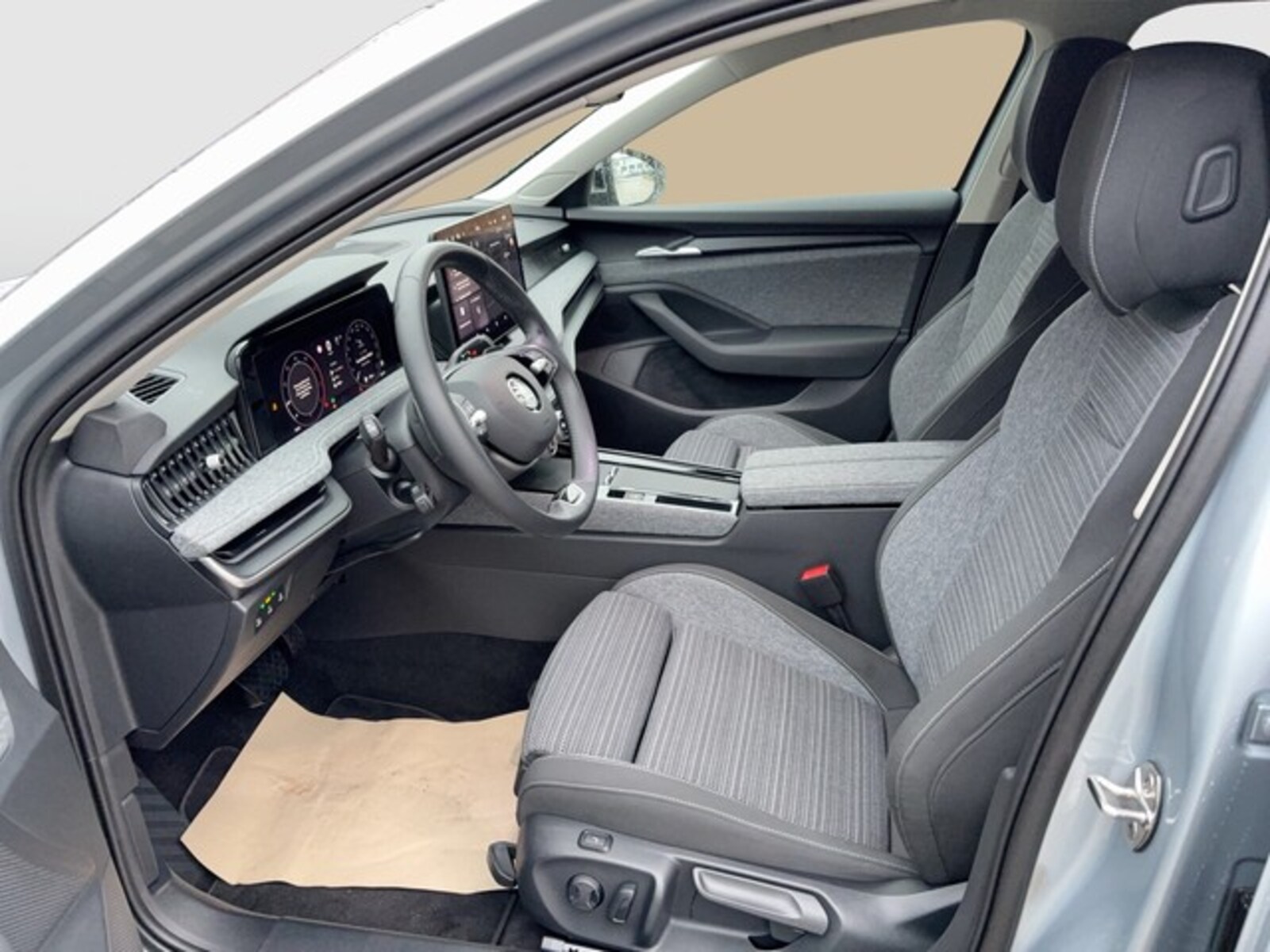 Škoda Superb Combi – Bild 8