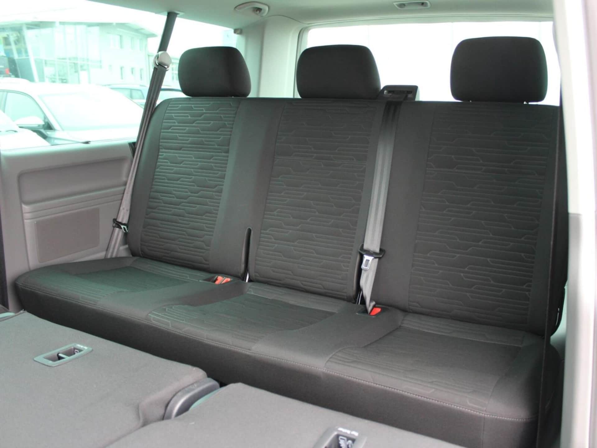 Volkswagen Caravelle 6.1 długi roztaw osi SE