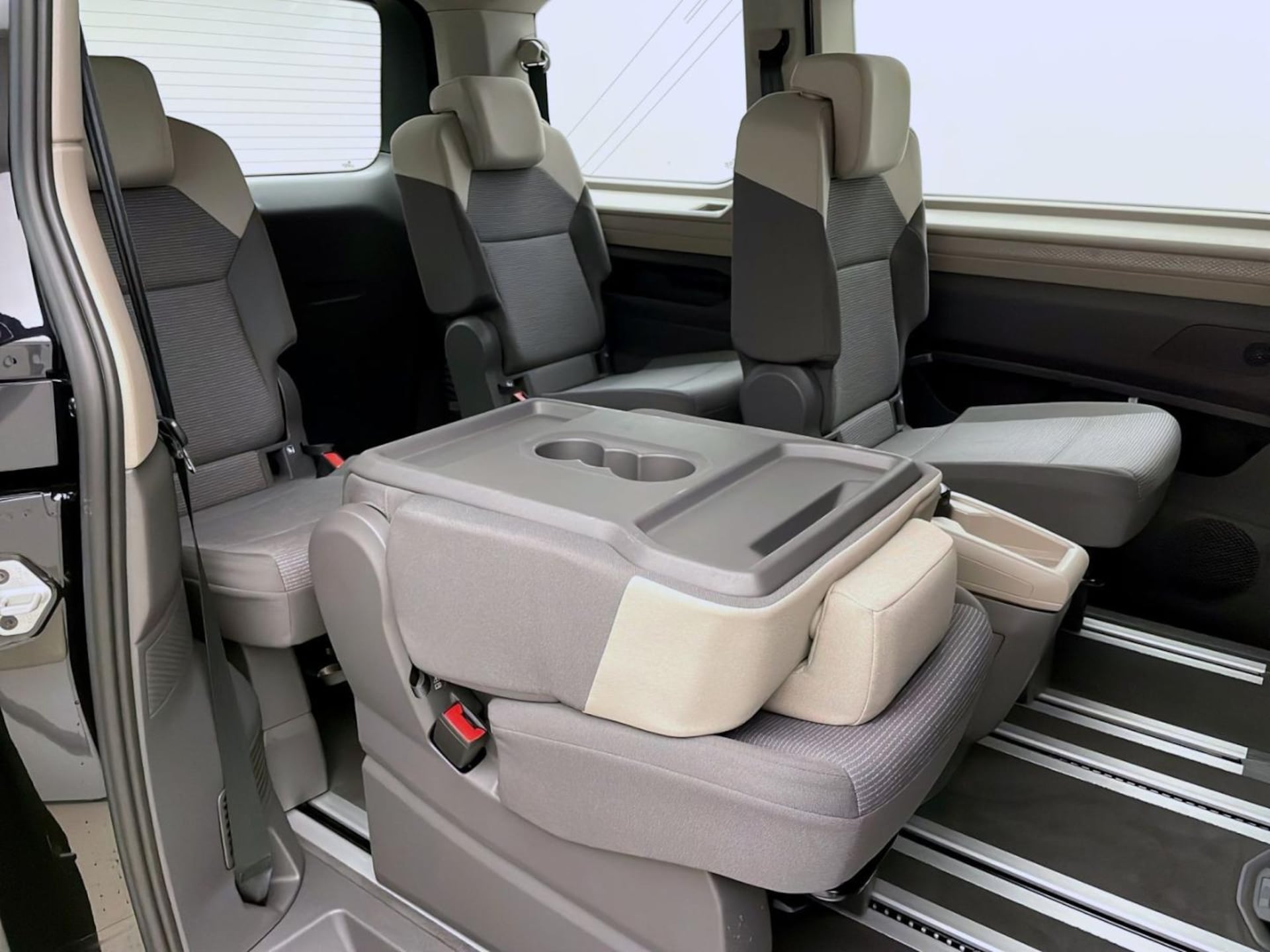 Volkswagen Multivan Basis-Modell