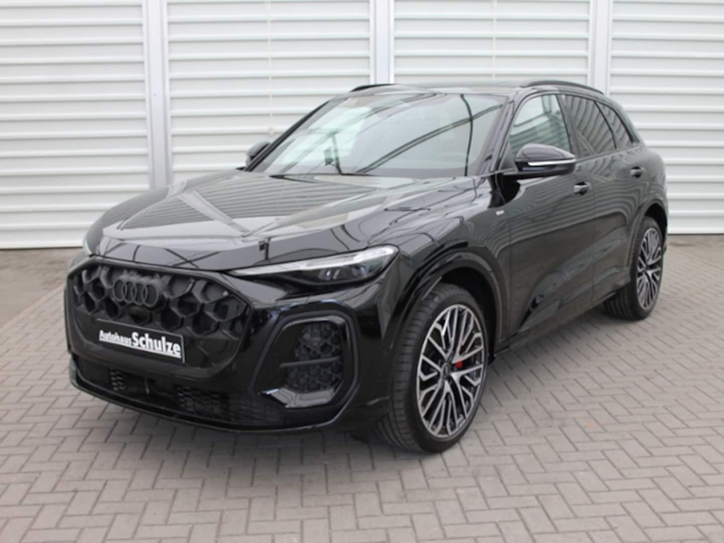 Bild über Audi Q5 SUV TDI quattro 150 kW S tronic - für weitere Informationen kontaktieren Sie den Audi Partner