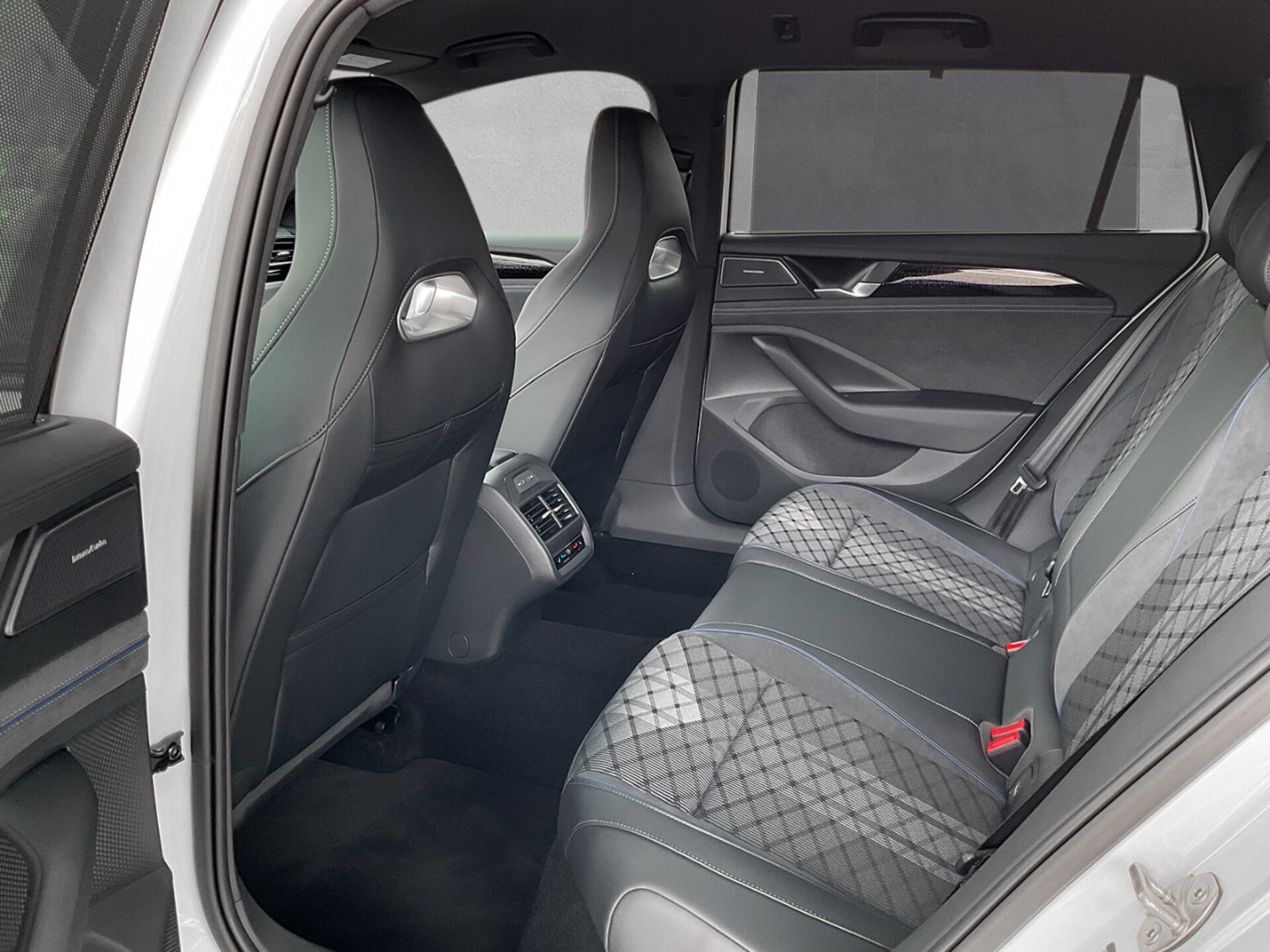 Volkswagen Passat R-Line