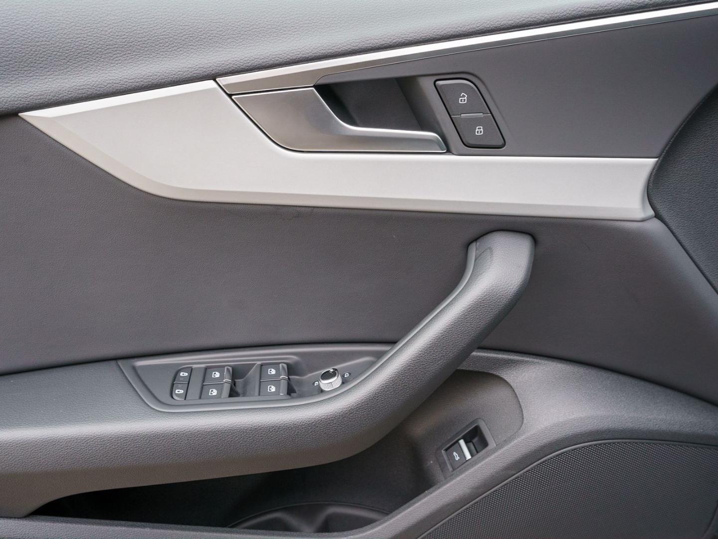 Image about Audi A4 Avant advanced 40 TDI quattro S tronic