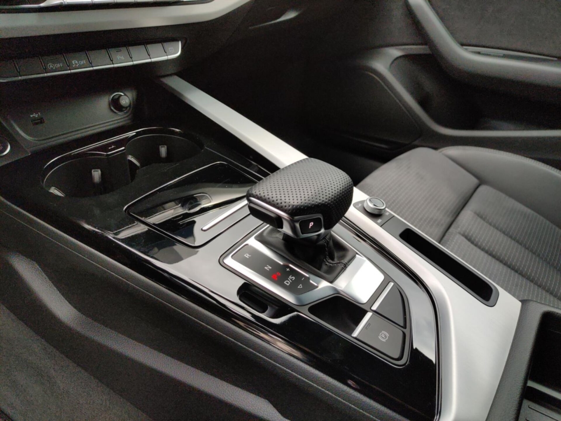 Audi A4 Avant S line