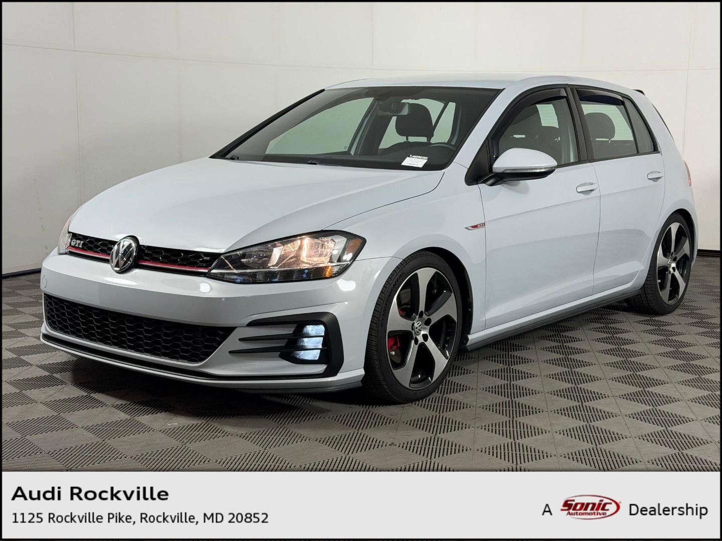 2018 Volkswagen Golf GTI 2.0T S 4-door's photo