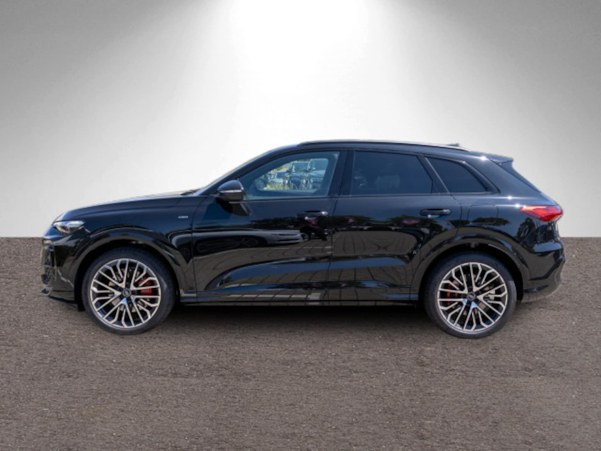 Audi Q5 SUV e-hybrid edition one