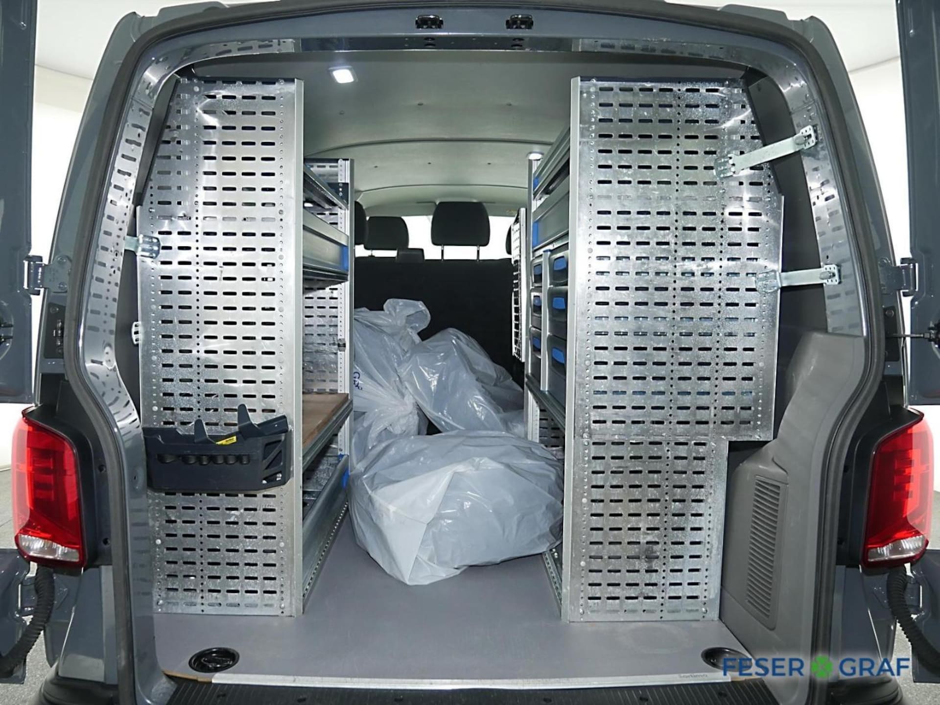 Volkswagen T6.1 Transporter Kombi langer Radstand