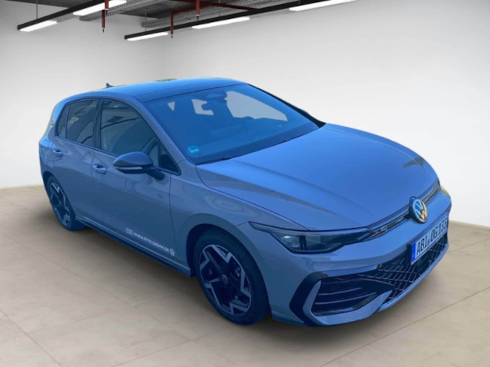 Volkswagen Golf R-Line