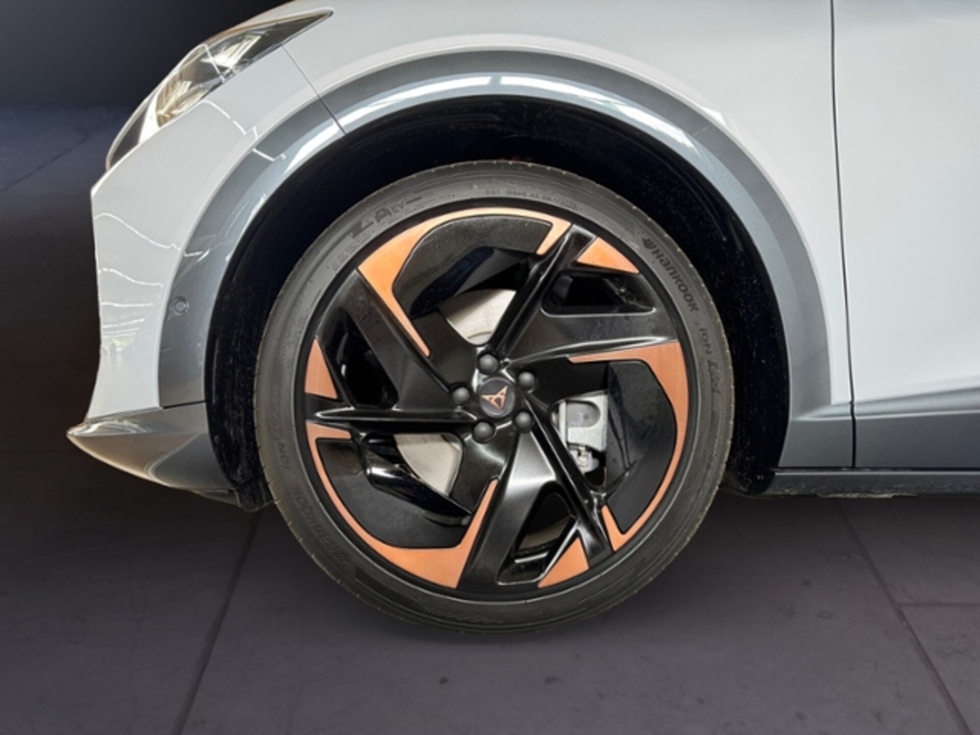 CUPRA Tavascan VZ