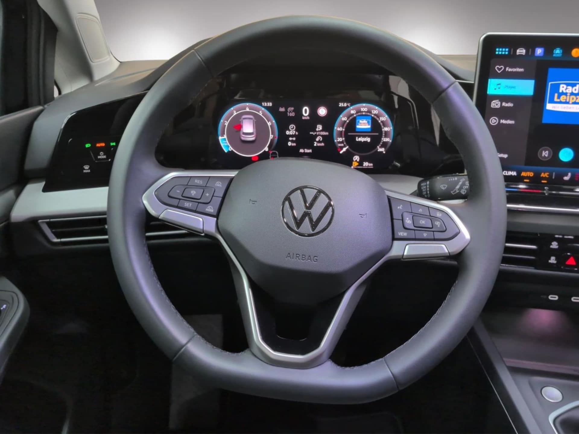 Volkswagen Golf Life