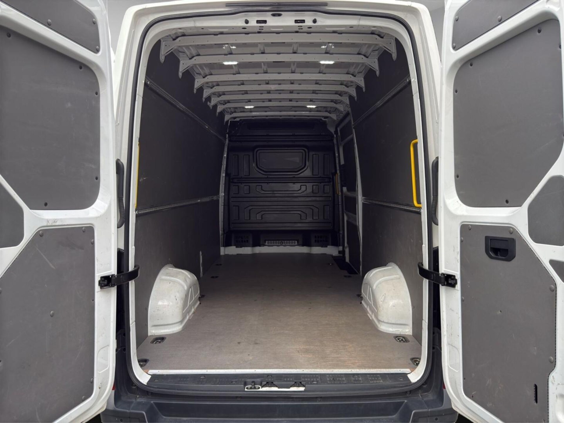 Volkswagen Crafter Kasten langer Radstand