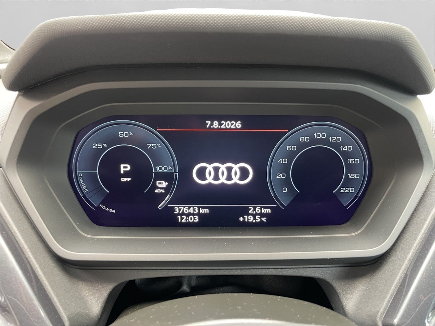 Bild über Audi Q4 e-tron 40 e-tron - für weitere Informationen kontaktieren Sie den Audi Partner